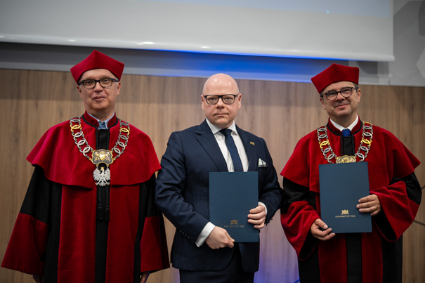Graduacja 2025 na Uniwersytecie VIZJA